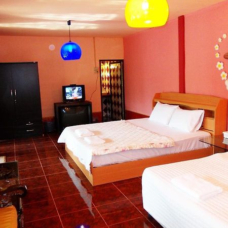 Suksomjai Hotel Rayong Exterior photo