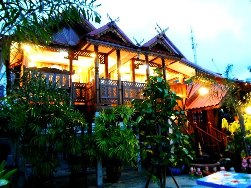 Suksomjai Hotel Rayong Exterior photo