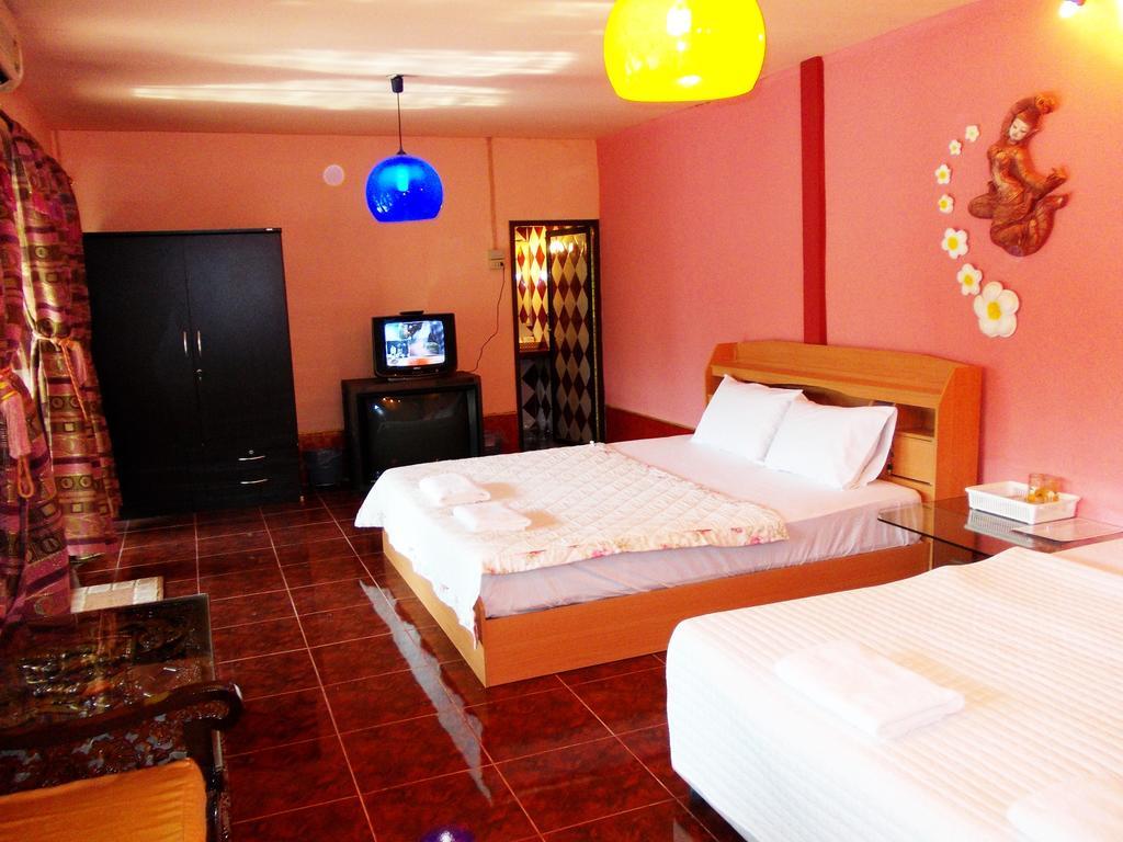 Suksomjai Hotel Rayong Exterior photo