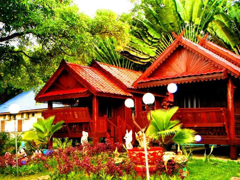Suksomjai Hotel Rayong Exterior photo