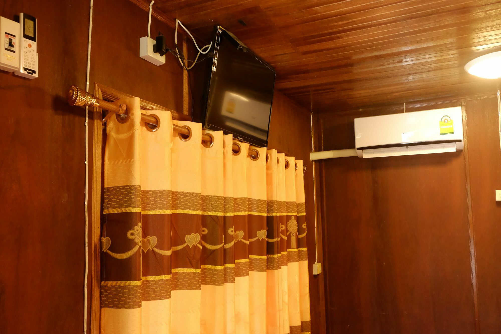 Suksomjai Hotel Rayong Exterior photo