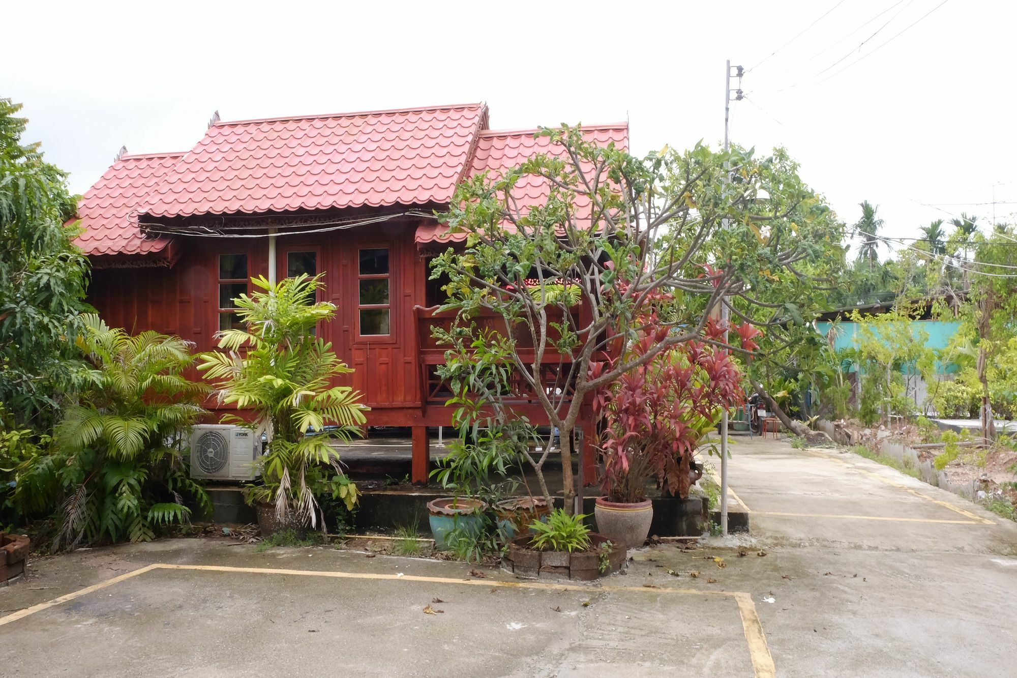 Suksomjai Hotel Rayong Exterior photo